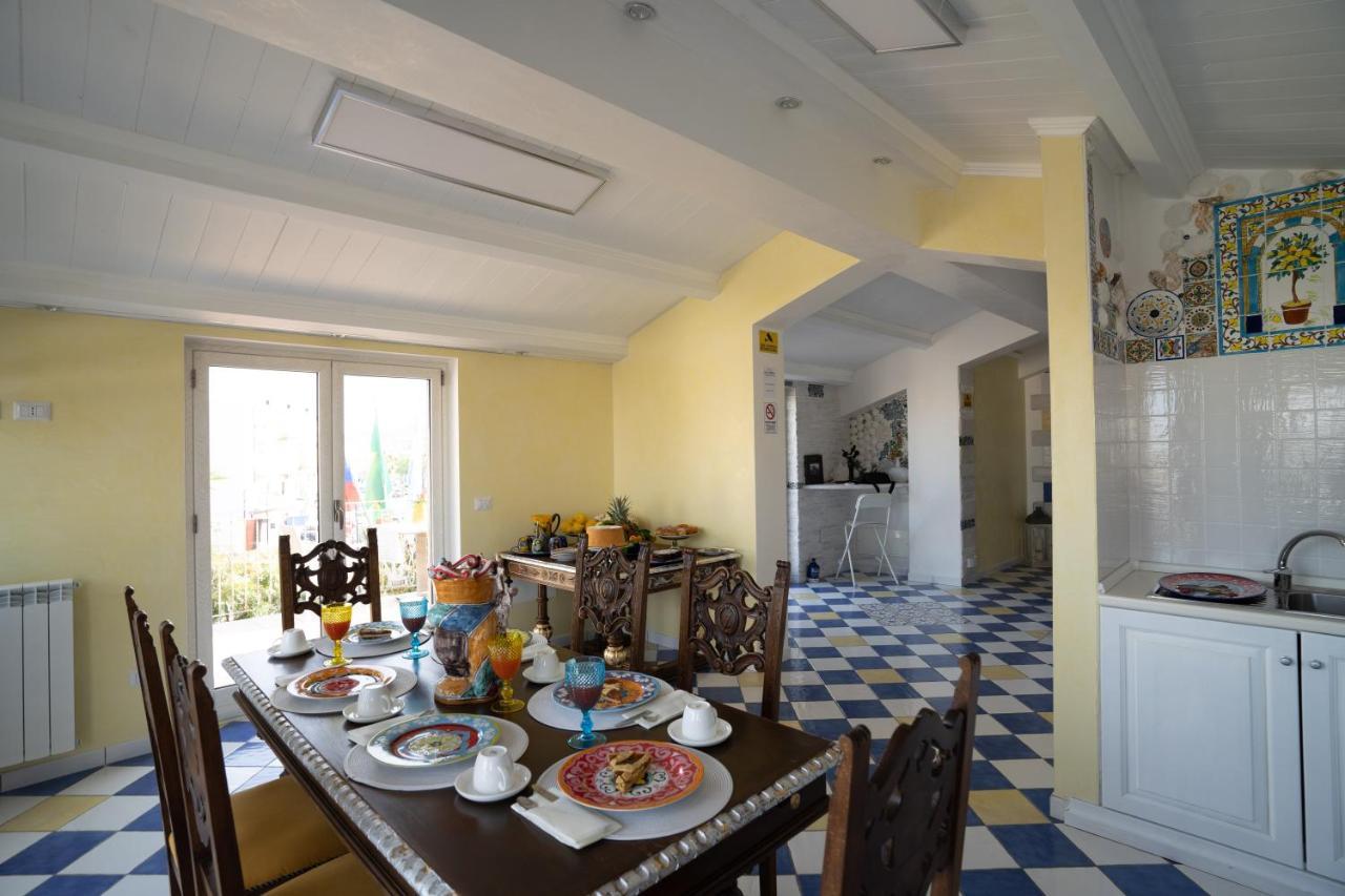 Cassiodoro Suite B&B Marina di Davoli Bagian luar foto